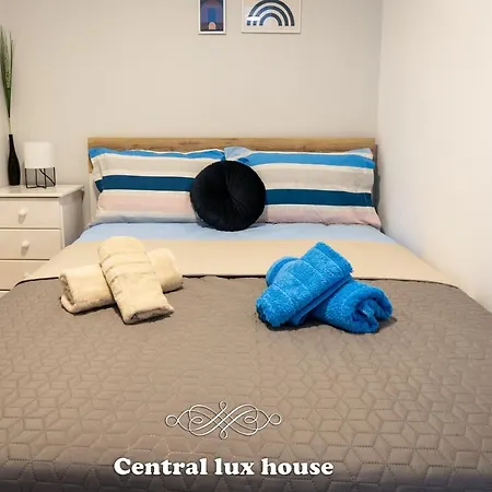 Lux House