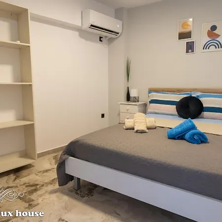 Lux House Daire Kalamata